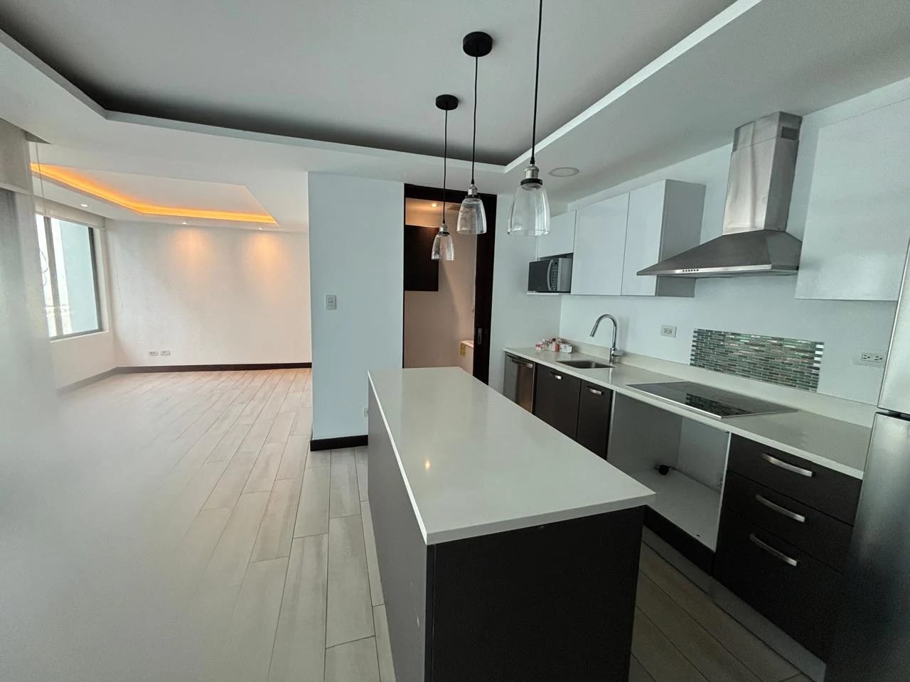 Apartamento en Renta en Edificio LIV, Vista Hermosa 1, zona 15 — foto 2 de 13