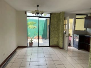 CASA EN VENTA En CASA GRANDE Km. 10 RUTA AL ATLANTICO — miniatura 8 de 17