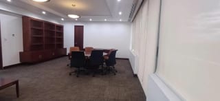 Oficina Amueblada en Renta zona 10 — miniatura 9 de 10