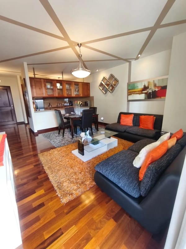 Apartamento Amueblado en Renta con opción a Venta Zona 14 — foto 6 de 17