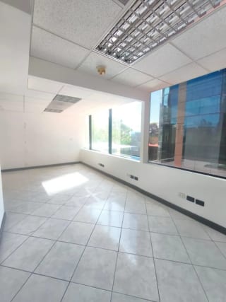 Oficina en Renta zona 14 — miniatura 2 de 11
