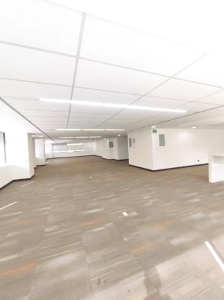 Oficina en Renta zona 10 (Con opción a Venta) — miniatura 9 de 13