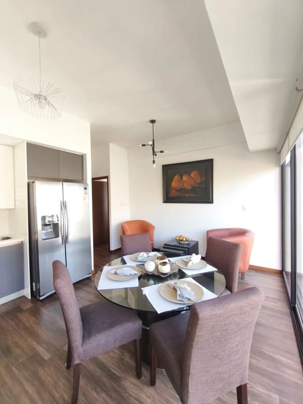 Apartamento Amueblado en Renta - Zona 10 (Opción a Venta) — foto 14 de 17