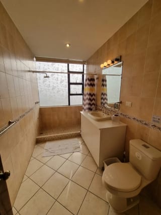 Apartamento Amueblado en Renta o Venta Zona 10 — miniatura 14 de 17