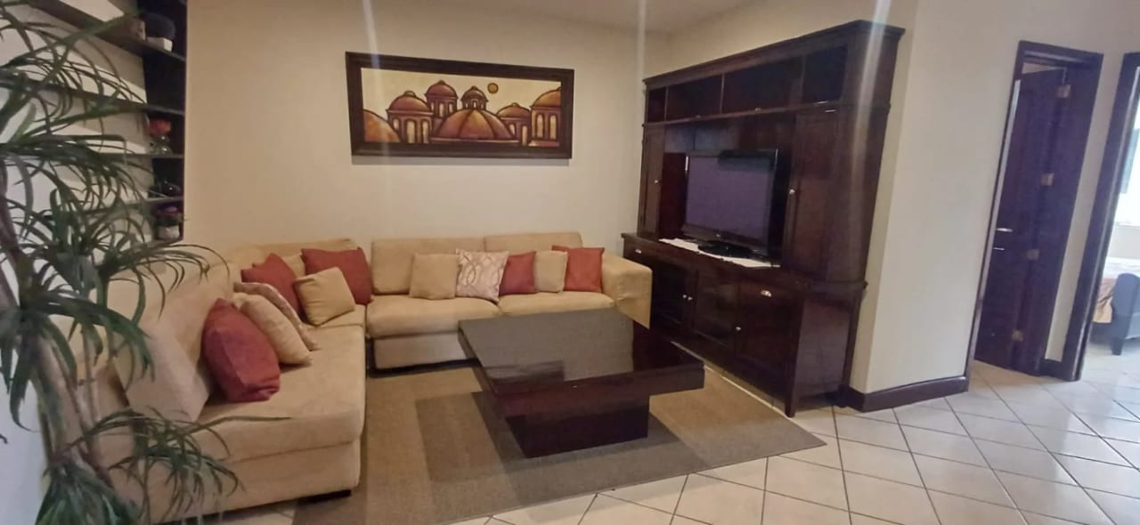 Apartamento Amueblado en Renta o Venta Zona 10 — foto 4 de 17
