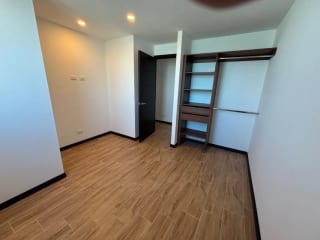 Apartamento en Renta en Essenza, zona 13, Guatemala — miniatura 7 de 13