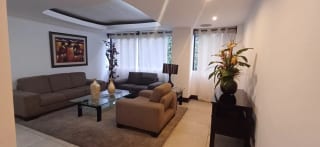 Apartamento amueblado en renta o venta en zona 10 — miniatura 1 de 16
