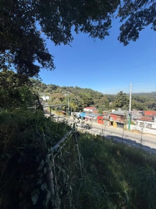 Terreno para remodelar en Santa Lucia Milpas Altas — miniatura 4 de 16