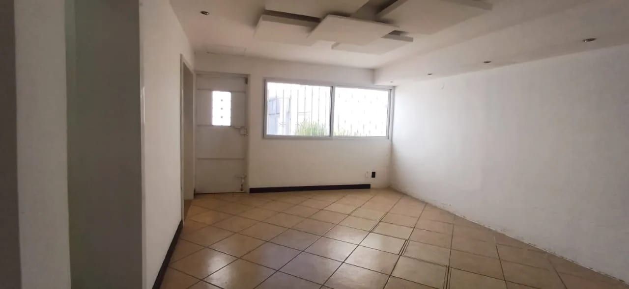 Se renta casa en zona 10 — foto 11 de 16