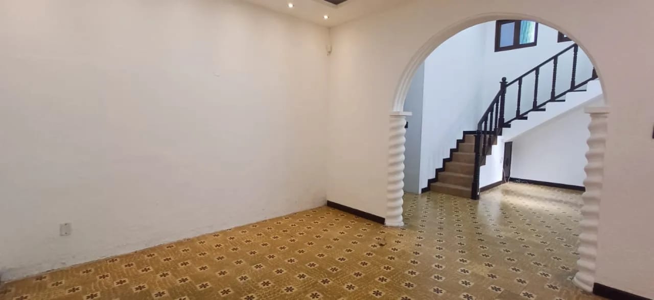 Se renta casa en zona 10 — foto 7 de 16