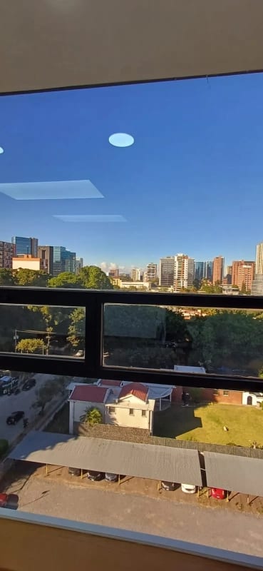 Se renta oficina en zona 10 de 96.45 metros — foto 7 de 12