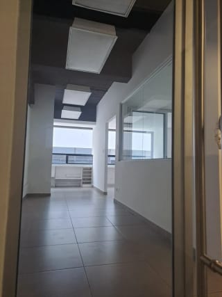 Se renta oficina en zona 10 de 67.80 — miniatura 7 de 7