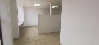 OFICINA EN RENTA - ZONA 9 — miniatura 4 de 7