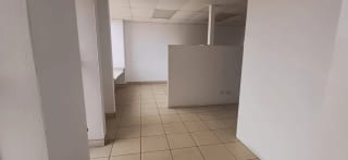 OFICINA EN RENTA - ZONA 9 — miniatura 2 de 7
