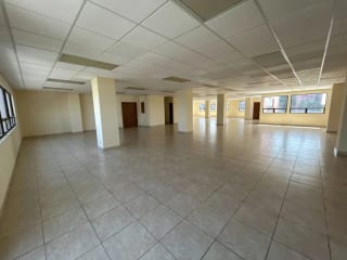 Se renta oficina en zona 13 — miniatura 2 de 7