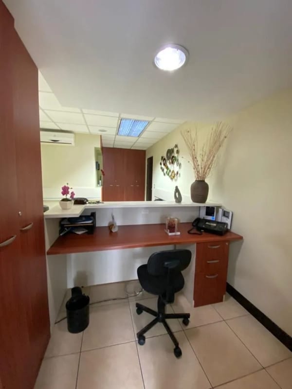 Oficina en Venta en Edificio Torino I, Zona 10 , Guatemala — foto 5 de 9