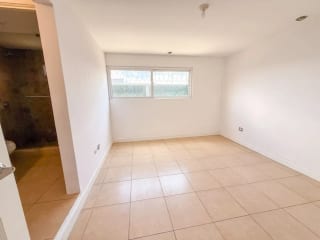 CASA EN VENTA ó RENTA EXPLANADA CAYALA Z.16 GUATEMALA — miniatura 9 de 17